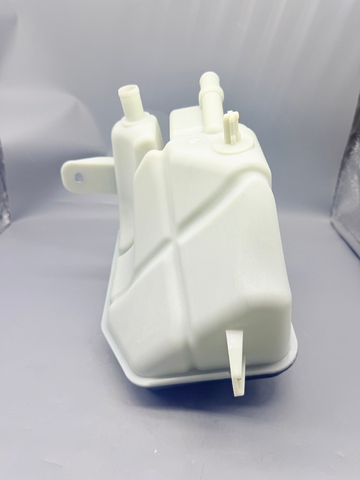 Maserati Ghibli Coolant reservoir P/N 670031651