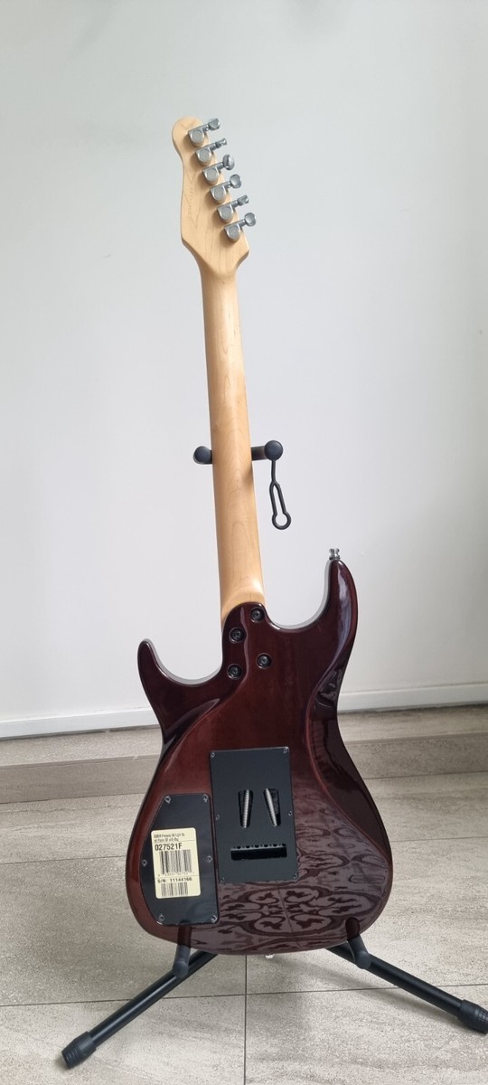 Godin Freeway SA (Synth Access) Light Burst Flame Electric Godin Freeway SA (Synth Access) Light Burst Flame Electric