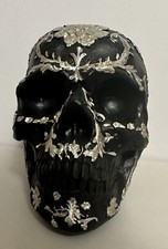 HALLOWEEN DECOR HAND PAINTED RESIN SKULL SILVER BLACK