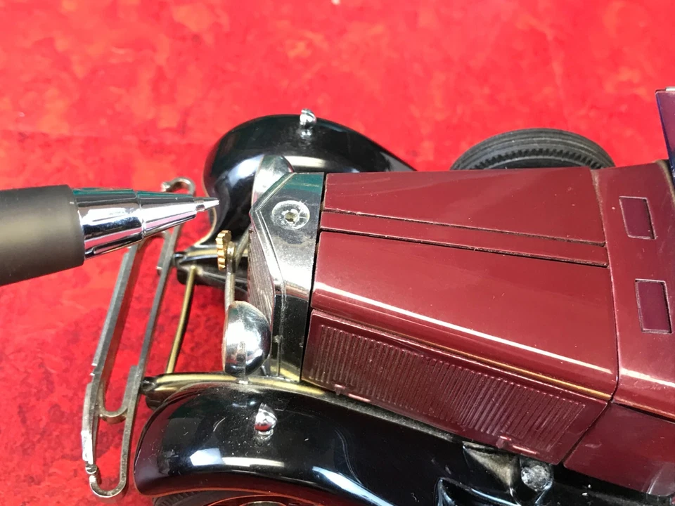 Xonex 1935 EMPEROR'S CAR MERCEDES RED BENZ TYPE 770 Diecast 1:24 Showa Emperor - Image 4 of 4