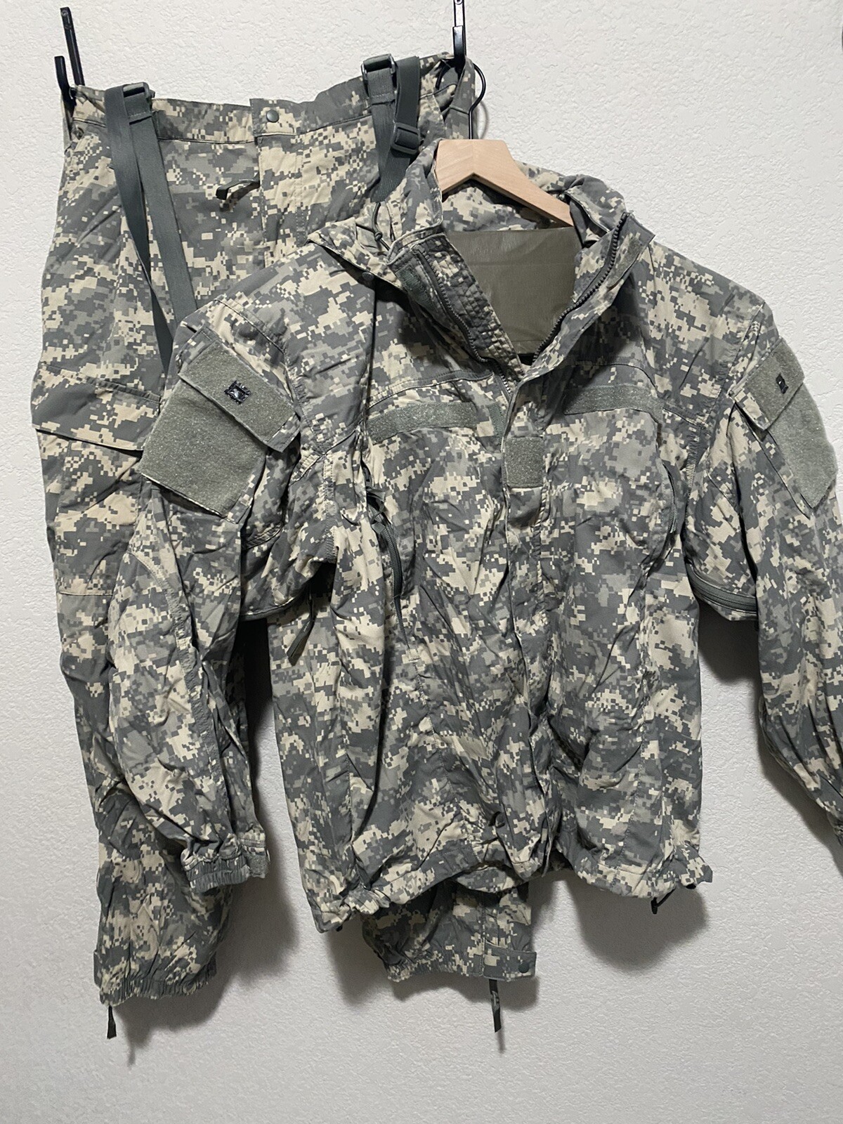 ECWCS Gen 3 PCU Soft-shell Lvl 5 Jacket and Bottom USGI - SIZE