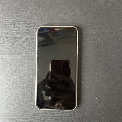 Apple iPhone 11 - FOR PARTS - Please See Photos.