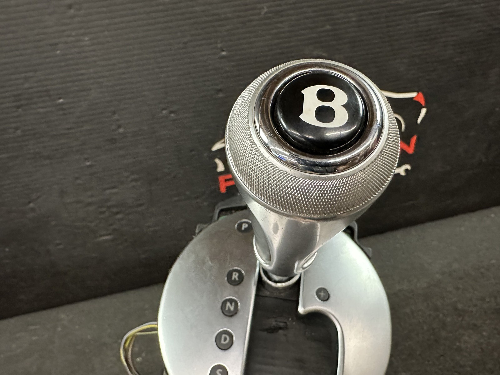 2009 BENTLEY CONTINENTAL AUTOMATIC TRANSMISSION FLOOR SHIFTER GEAR SELECTOR