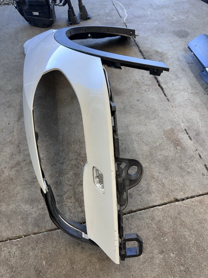07-13 BMW E70 X5 Front Left Driver Side Fender Cover Panel White OEM✅ - Image 2 of 4