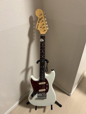 Fender Mustang Lefty Limited To 15 Bottles Worldwide | eBay