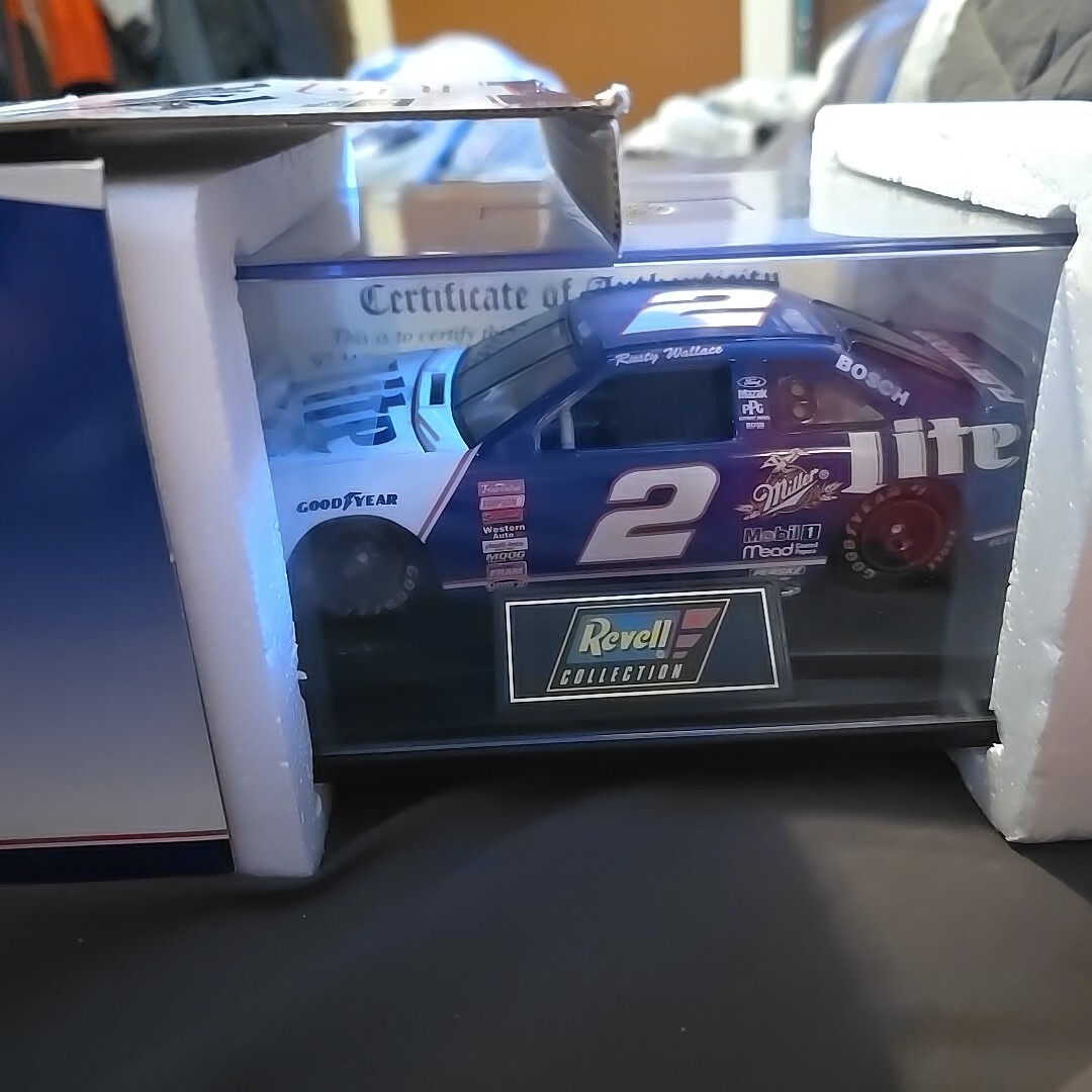 Picture 4 of 4