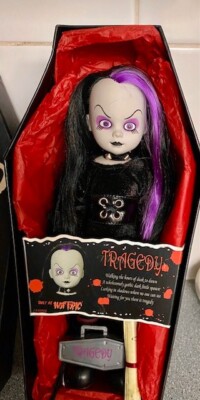 Mezco Toyz Living Dead Dolls Series 25 - Juego de 5