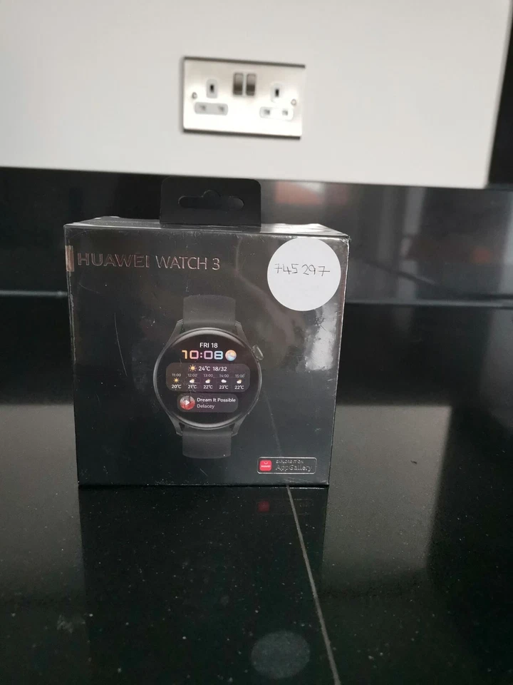 Huawei Watch 3 Active 46mm Steel/Ceramic Case with Fluoroelastomer Strap - Black - Image 2 of 3