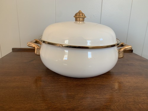 Bon Chef Enamel Pot 3 Qt. with Handles Vintage Serving Ivory Lid