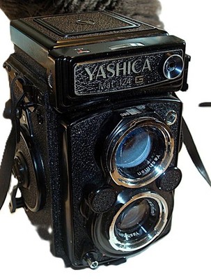 YASHICA Mat 124G TLR Camera 3.5 80mm Lens Excellent