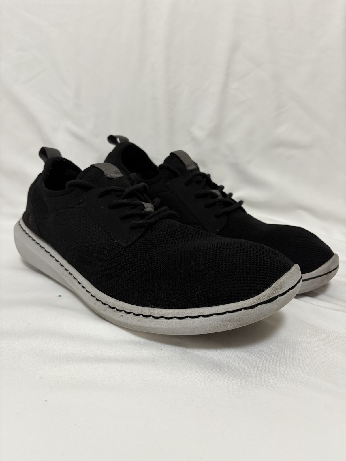Clarks Men's Size 13M Black White Mesh Lightweight Dress Sneakers