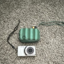 Olympus HyperCrystal View Compact Digital Camera Silver Black Case Battery