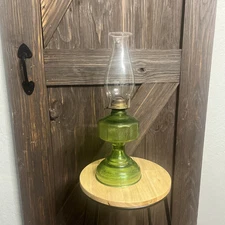 Vintage EARLY AMERICAN Green Flash HOMESTEADER Oil Lamp 18.5 in