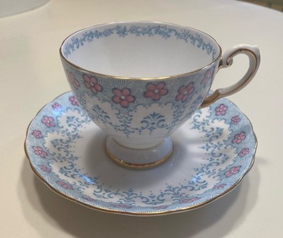 Tuscan Bone China Blue/White/Pink Daisies Footed Cup & Saucer England Vintage