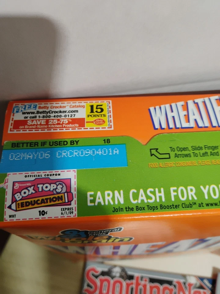 San Antonio Spurs Collection 2 Unopened Boxes I Opened 3 Magazine And Vhs - Image 4 of 4