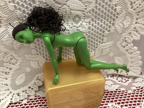 WICKED NUDE CYNTHIA ERIVO DELUXE ELPHABA DOLL ARTICULATED GREEN NEW OUT OF BOX - Picture 13 of 16