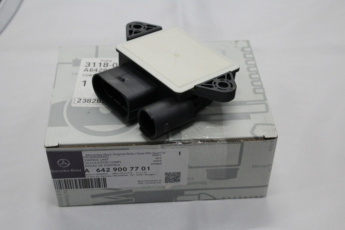 NEW Genuine Mercedes-Benz OM642 V6 Glow Plug Control Unit Relay  