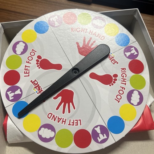 Twister The Classic Family Childrens Party Game - Picture 3 of 3