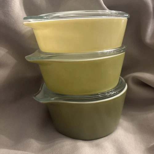 Set Of 3 Vintage PYREX Green Casserole Dishes with Lids #471, #472, #473