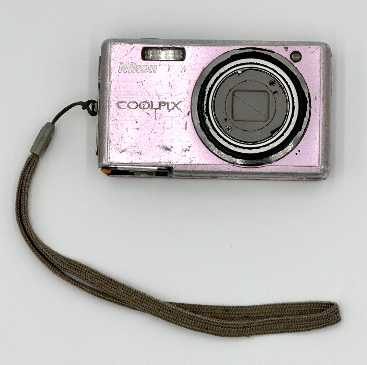 Nikon COOLPIX Coolpix S560 10.0MP Digital Camera - Pink/Plum FOR