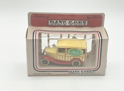 DAYS GONE Lledo ,,Ford Modell (Poodle Pat´s),, ,,NEU in OVP,,