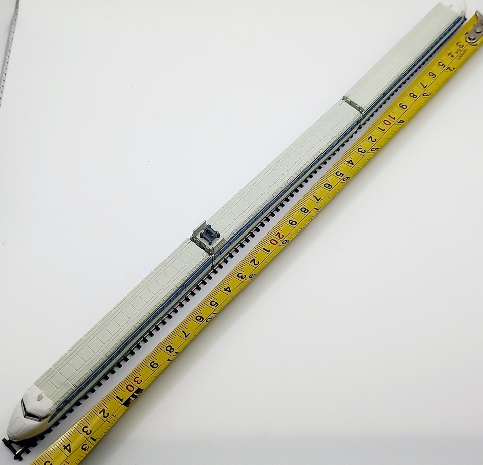 Z Gauge Scale Express Bullet Train Locomotive + Carriages Model Railway ...