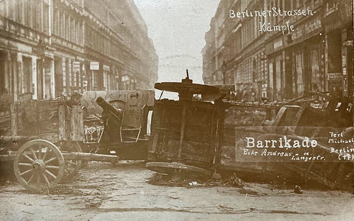 POST WWI GERMAN FREIKORPS BERLIN STREET FIGHTING BARRICADE PHOTO POSTCARD RPPC.