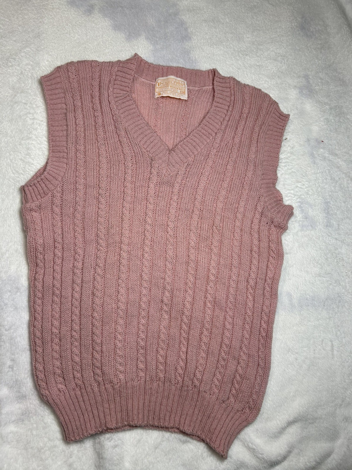Pendleton regular Women's 100% Wool V-Neck Sweater Vest Size medium pink