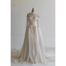 White Off Shoulder Wedding Dresses Sleeveless Elegant Court Train Bridal Gowns