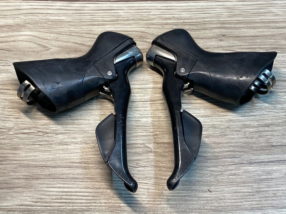 Shimano ULTEGRA ST-6800 Dual Control Levers 2x11 Speed Road Bike Shifters Only - Image 2 of 4