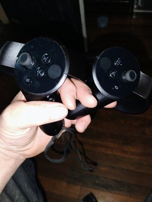 Great working condition Oculus  Rift Cv1 left and rightt Vr Motion