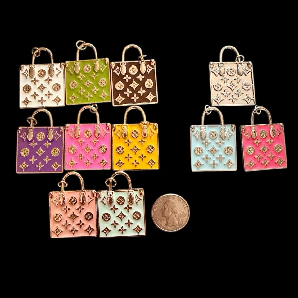 Paquete de 11 dijes LV de botón de diseñador  Foto 2 de 4