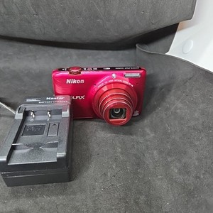 Nikon COOLPIX S6500　ジャンク品 未使用級 レア物 Nikon COOLPIX S6500 オレンジ コンデジ コンパクト