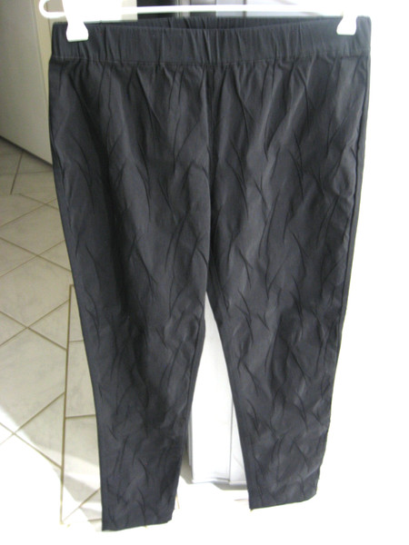 THREADZ BLACK STRAIGHT LEG RAISED PATTERN FRONT PULL ON PANTS SIZE S