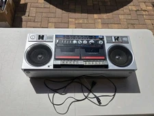 SOUNDESIGN 80’s BOOMBOX STEREO 4684 GHETTO BLASTER AM/FM/RADIO/CASSETTE ~ REPAIR