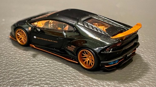 MINI GT LB★FUNZIONANTE Lamborghini Huracán ver. 1 Nero (#234) - Inseguimento! (aperto) - Foto 8 di 16