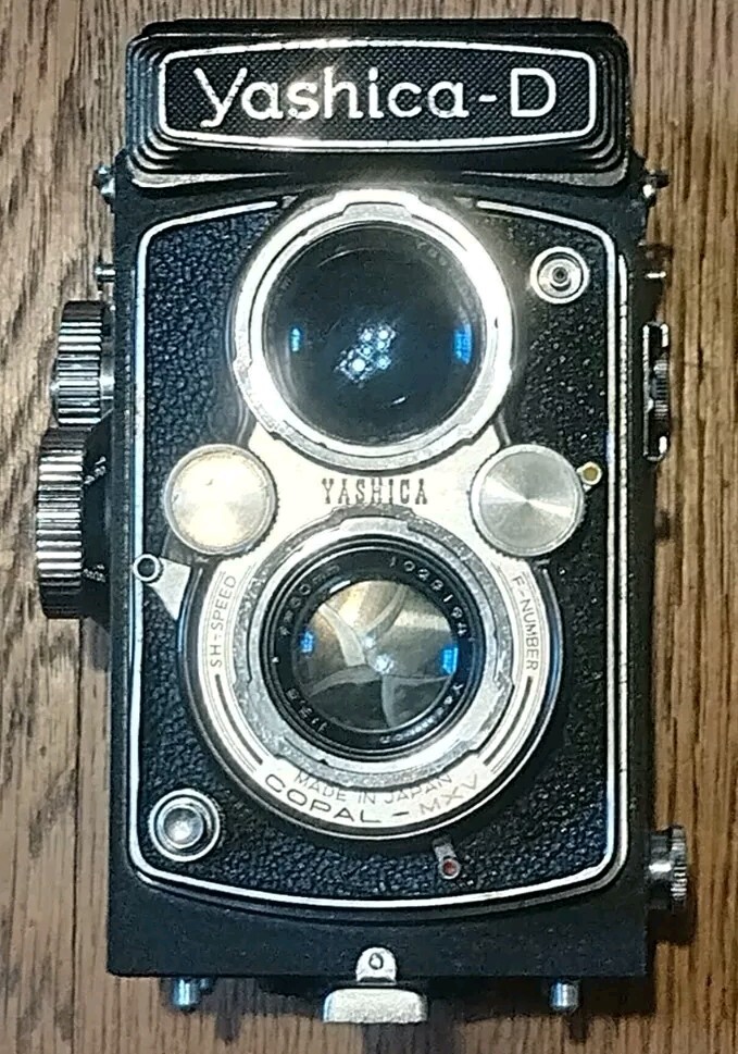 yashica-D ヤシカ　COPAL-MXV 二眼レフカメラ　フィルムカメラ Vintage Yashica D camera 120 film Copal MXV Japan 1;3.5