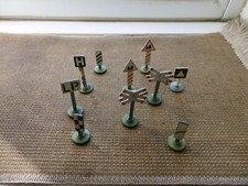 10 Verkehrsschilder KONVOLUT Holz antik ansehen Hersteller unbekannt