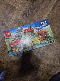 LEGO CREATOR: Lakeside Lodge (31048)
