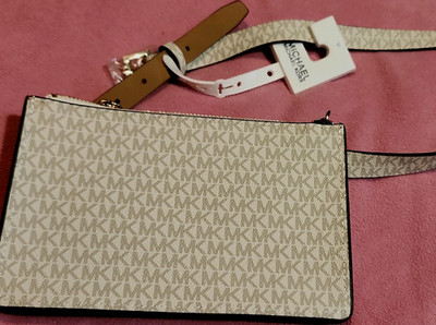 Michael Kors Signature Beige Zip-Around Wallet Logo Zipper Credit Card