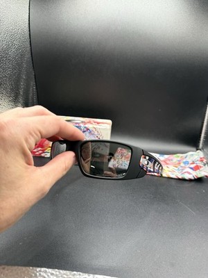 Oakley Fuel Cell Global Matte Black-Flag Print/Black Irid Polarized OO9096-08