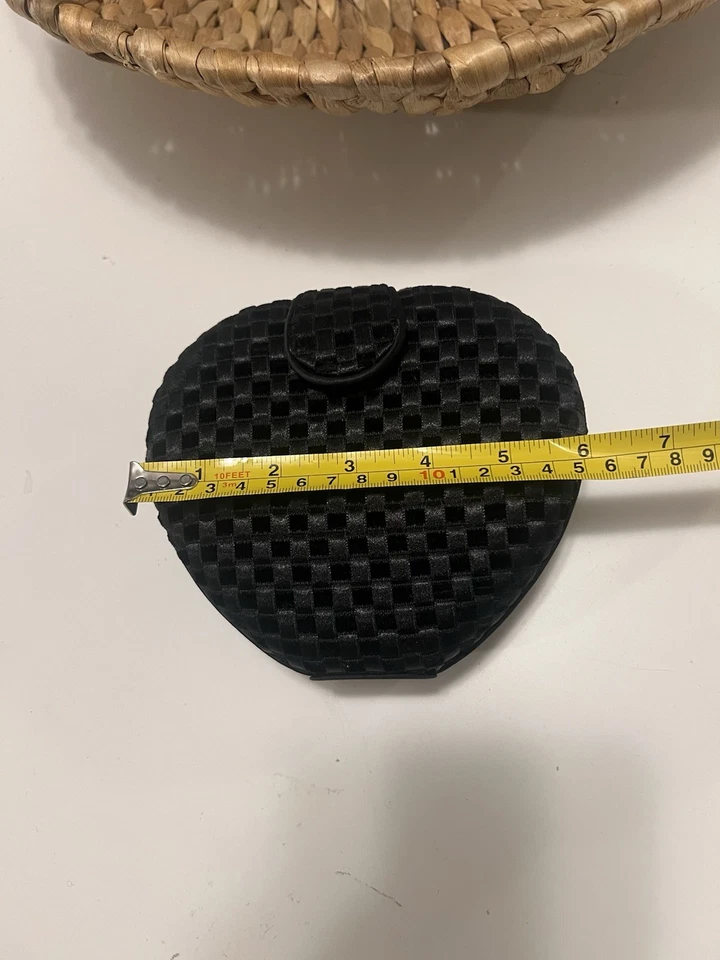 Vintage Neiman Marcus Satin And Velvet Heart Shape Evening Bag Satin Cord - Image 4 of 4