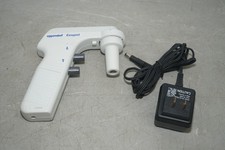 ^ Eppendorf Easypet Pipetting Aid / Dispensing Pipette #X5359