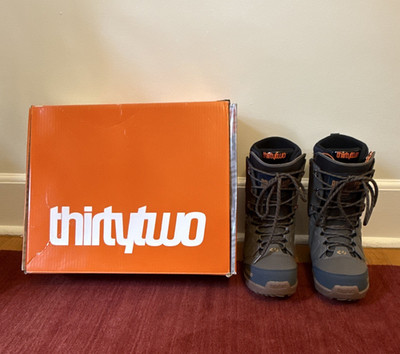 ThirtyTwo Lashed Bradshaw Men s Snowboard Boots 8.5, Brown/Blue, NEVER WORN