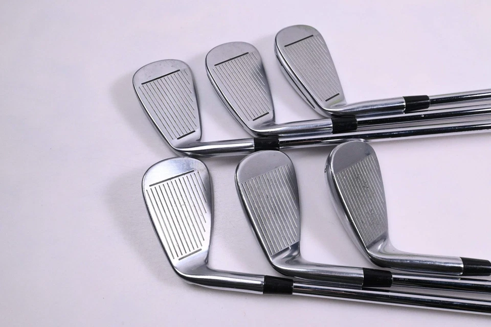 Taylormade RSi2 Irons / 5-PW / Stiff Flex N.S.Pro Modus³ Tour 105 Shafts - Image 3 of 4