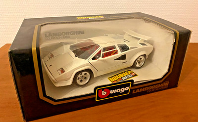 Burago 1:18 Lamborghini Countach (1988)  weiß Cod. 3037  WEISS  in OVP