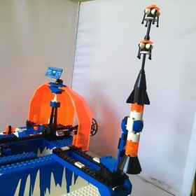 Space LEGO Ice Planet 2002 Ice Station Odyssey (6983)