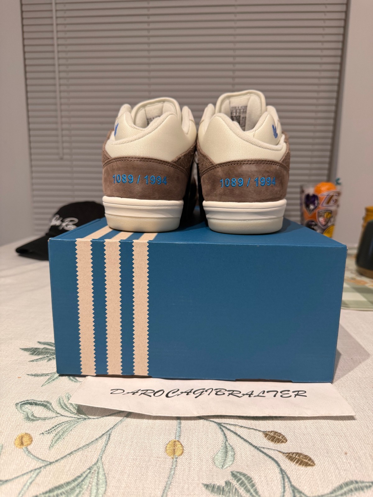 BAD BUNNY PARA ADIDAS BADBO 1.0 BROWN US 9.5 100% AUTHENTIC #1089/1994 thumbnail 5