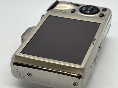 Near MINT]Fujifilm FinePix F550 EXR 16.0MP Digital Camera