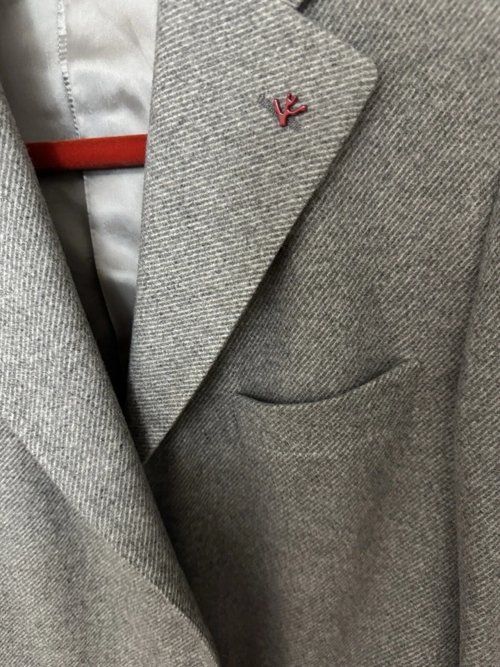 Sobretudo masculino Isaia Napoli de lã e cashmere luxo cinza tamanho US38 IT48 US$ 4.700 - Imagem 2 de 4